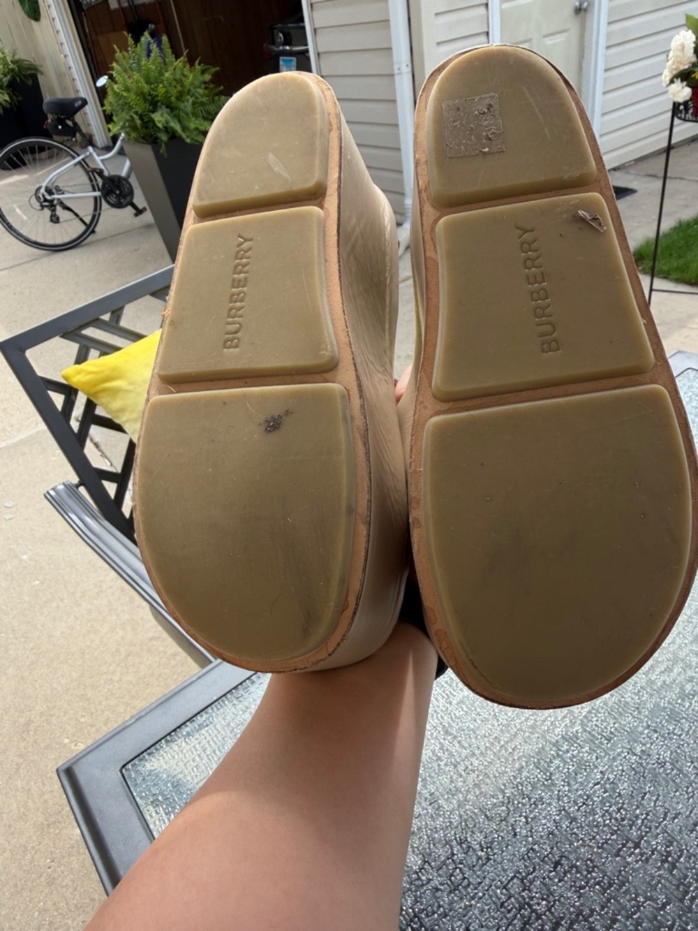 Burberry Taupe Leather Open-Toe Slide Mules Alice sandal - Picture 5 of 7